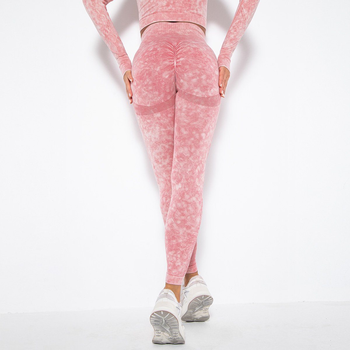 Crushing It: Seamless Workout Legging Outfit in Pink