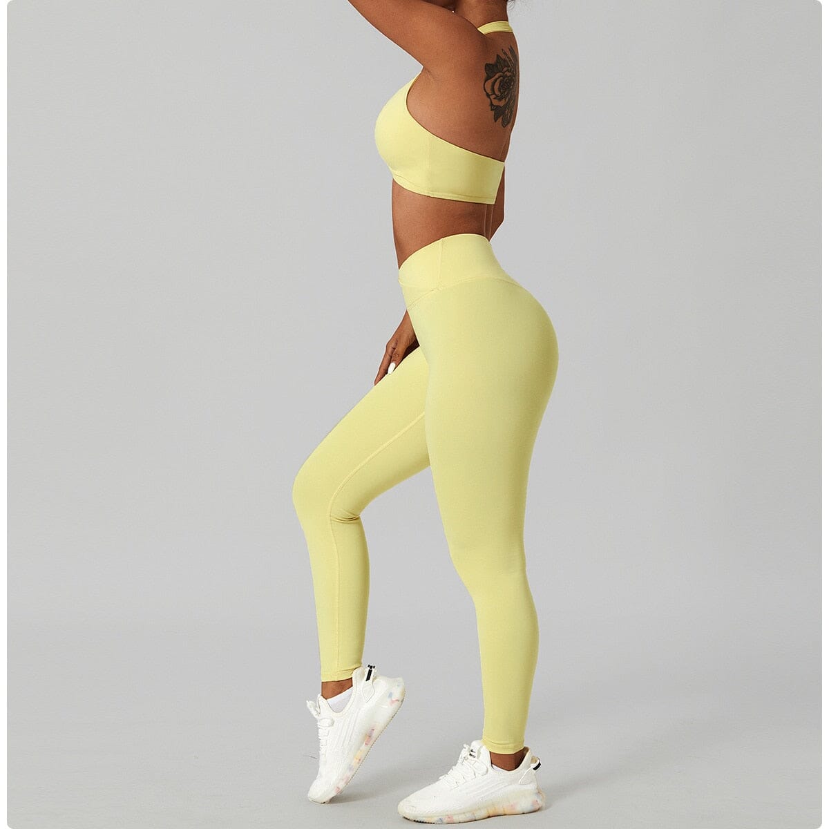 This gorgeous mustard yellow will lighten up your life! 💛 | Workout  clothes brands, Premium leggings, Sports bra set